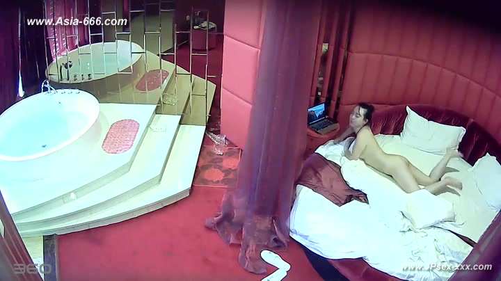Hackers use the camera to remote monitoring of a lover's home life.124