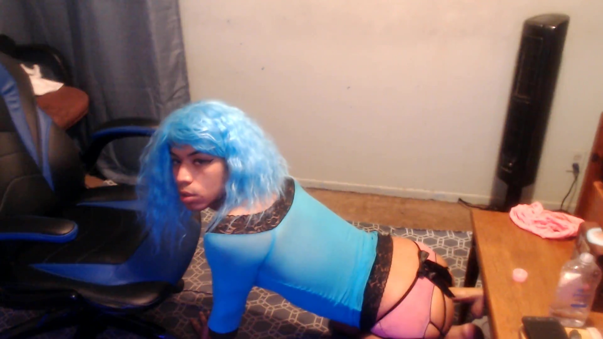Sissy Doing Sissy Things