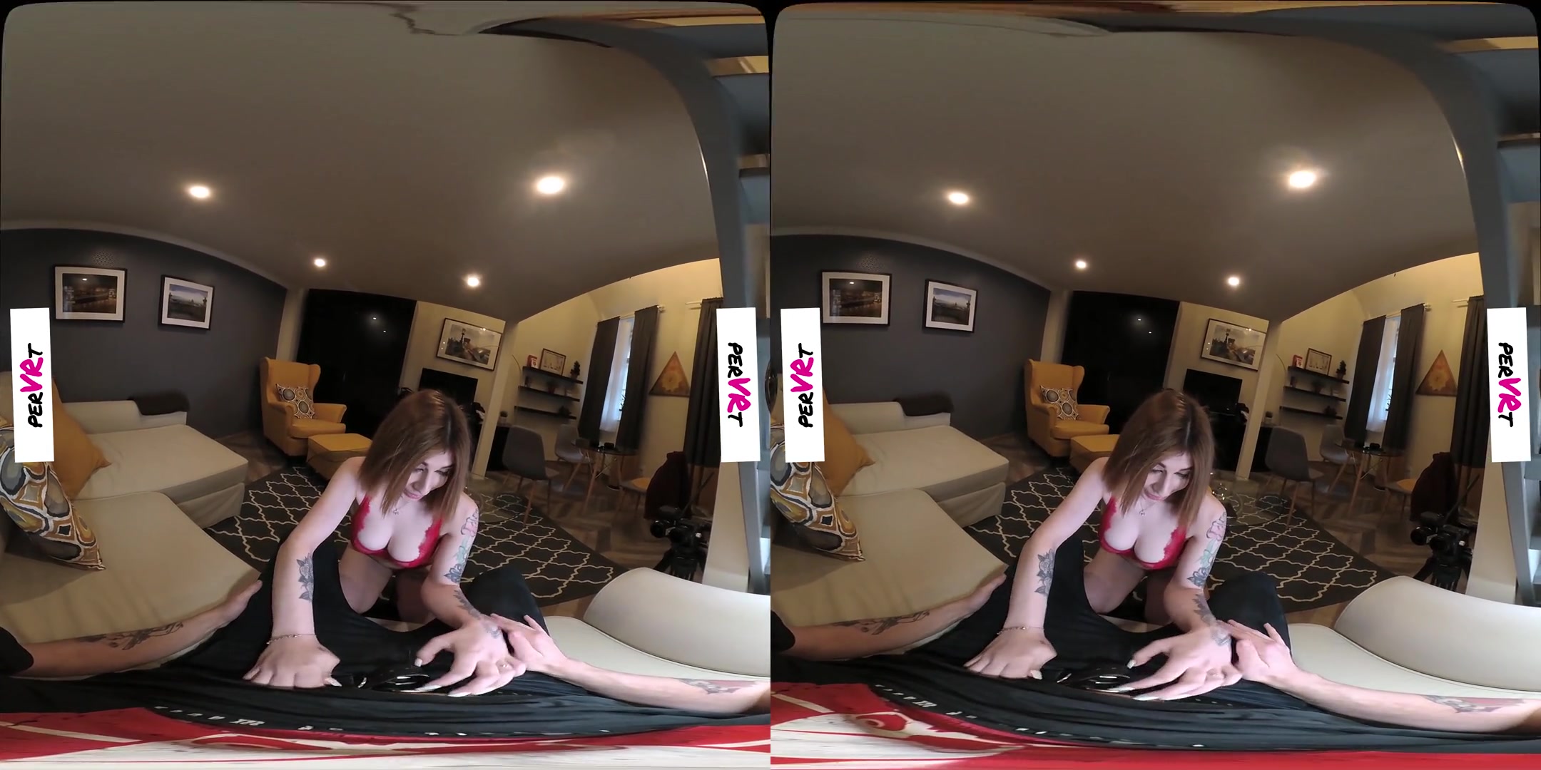 Laura Dickens in Busty 18 Tit/Blowjob - perVRt
