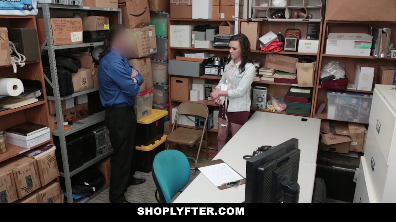 Alex More in Case No. 4958302 - Shoplyfter