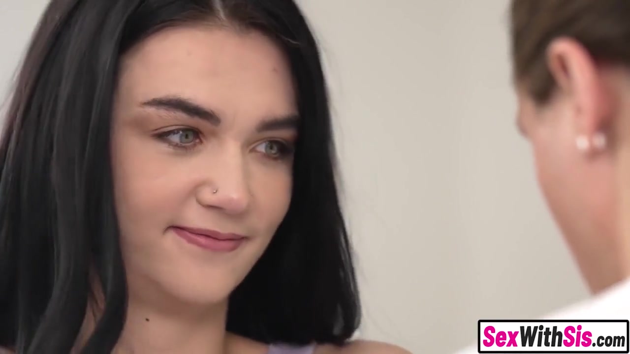 Petite Teen 18+ Stepsis Lets Stepbro Smash