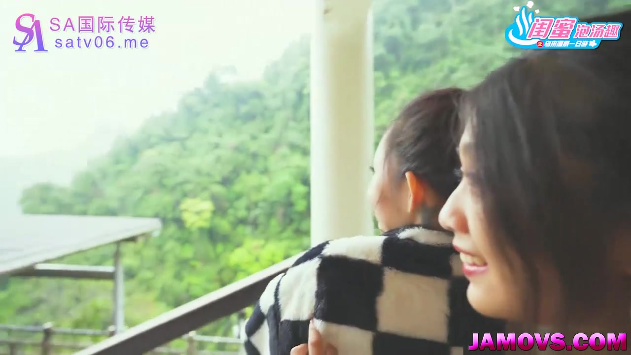 asian lesbians playing