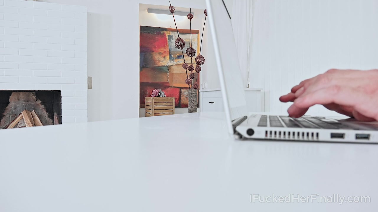 Petite cutie comes to the studio to take pictures of herself
