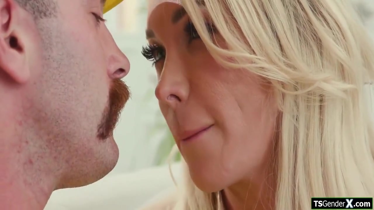 A Blowjob Is Not Cheating Even The Former President Said So - Aubrey Kate And Austin Rex