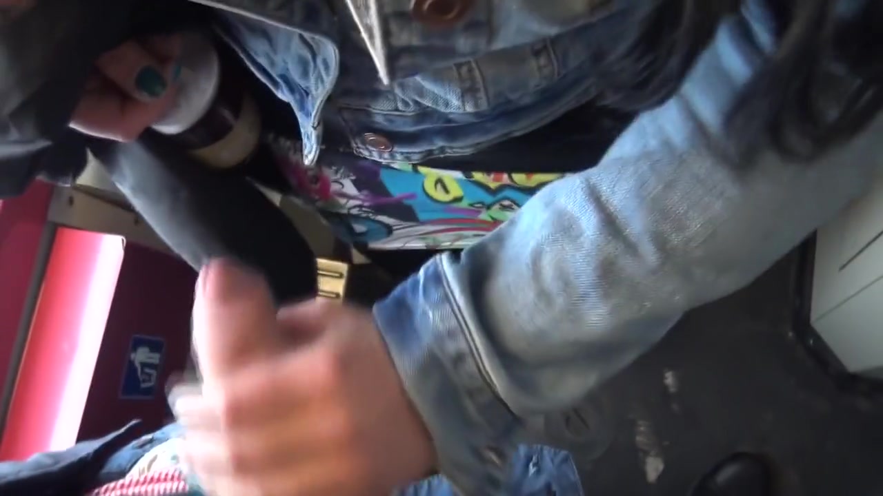 Kitty Kamikatze - Public In Der S-bahn! Dreisten Deal Mit S