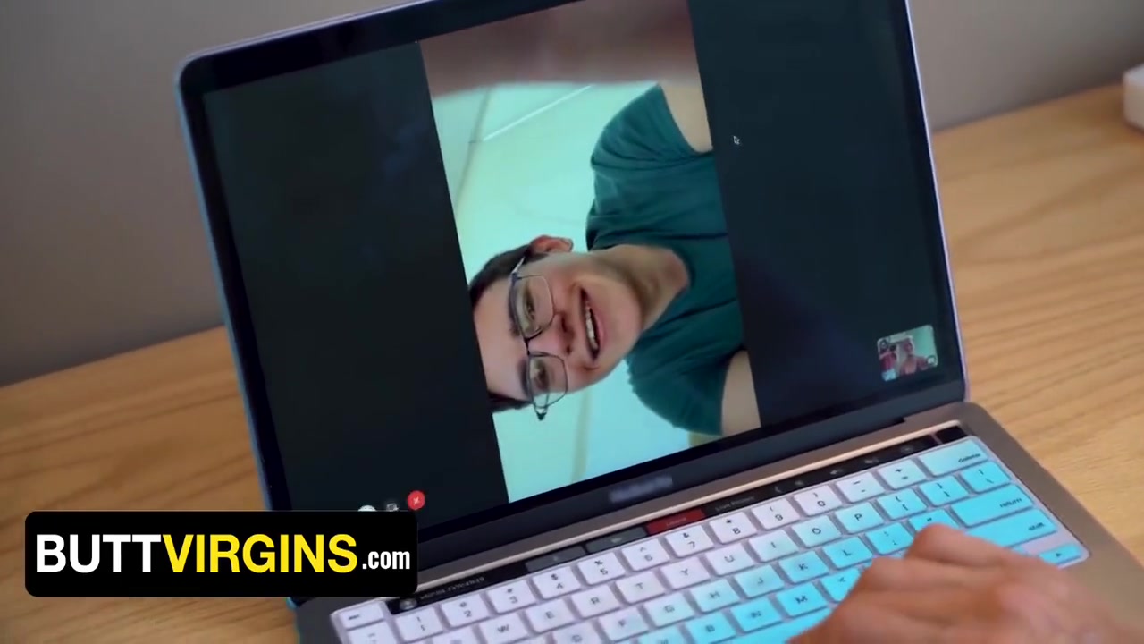 While Visiting Mexico City Jax Receives A Dm From Alex A Horny Twink That Jerks Off Thinking Of Him