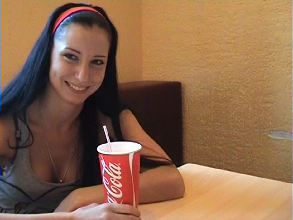 Yulia in horny bloke gets a blowjob from an amateur hot gal