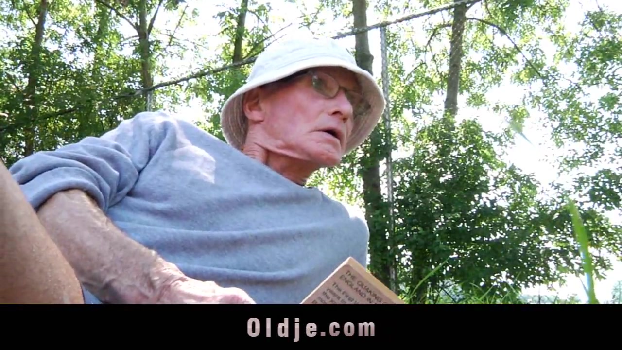 Angry oldman fucking a shy teeny girl on the grass