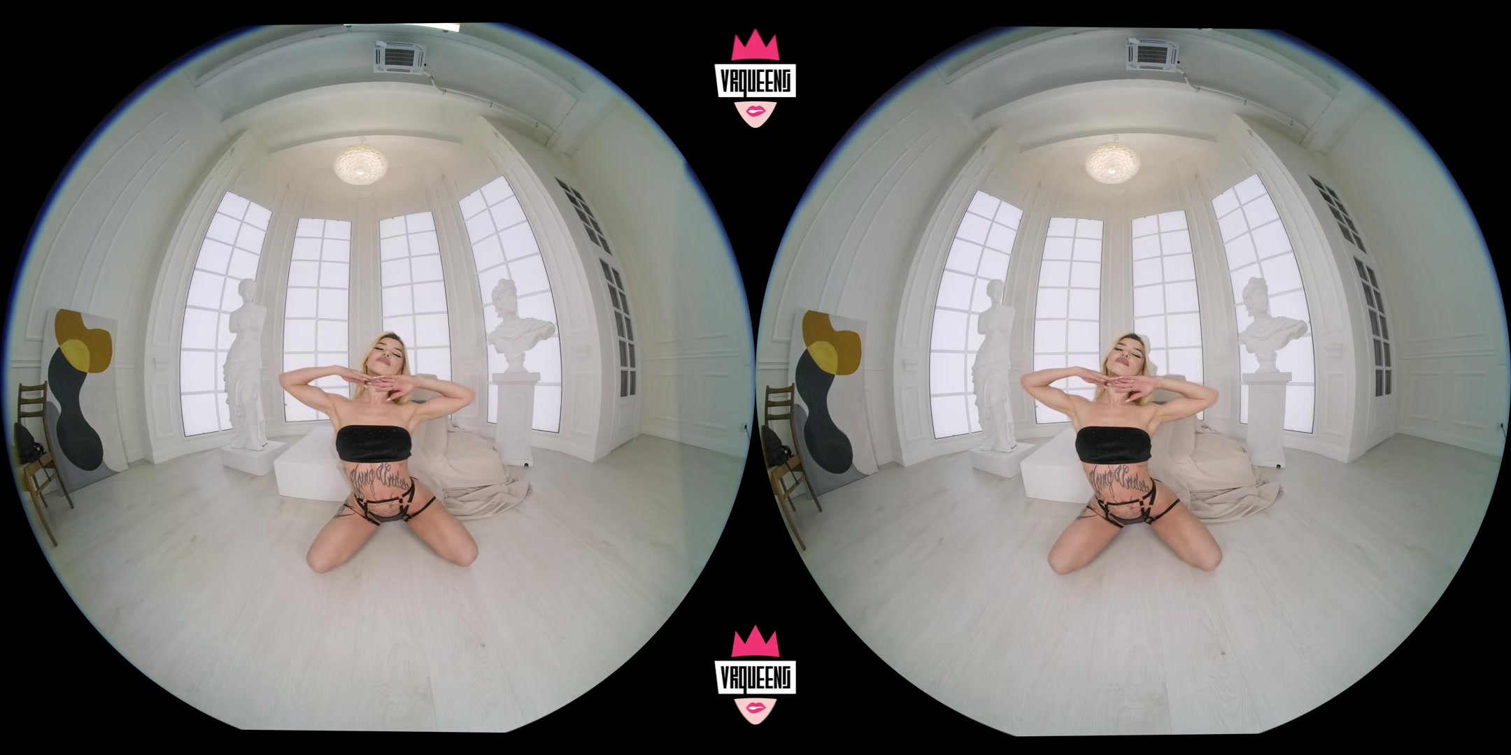 Blowout Doll Awaits - Vr Queens