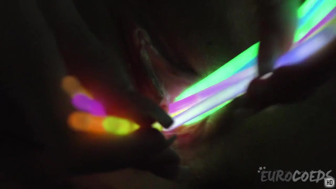 Tight Little 18yo Karina Glowstick Masturbation And Gaping - EuroCoeds