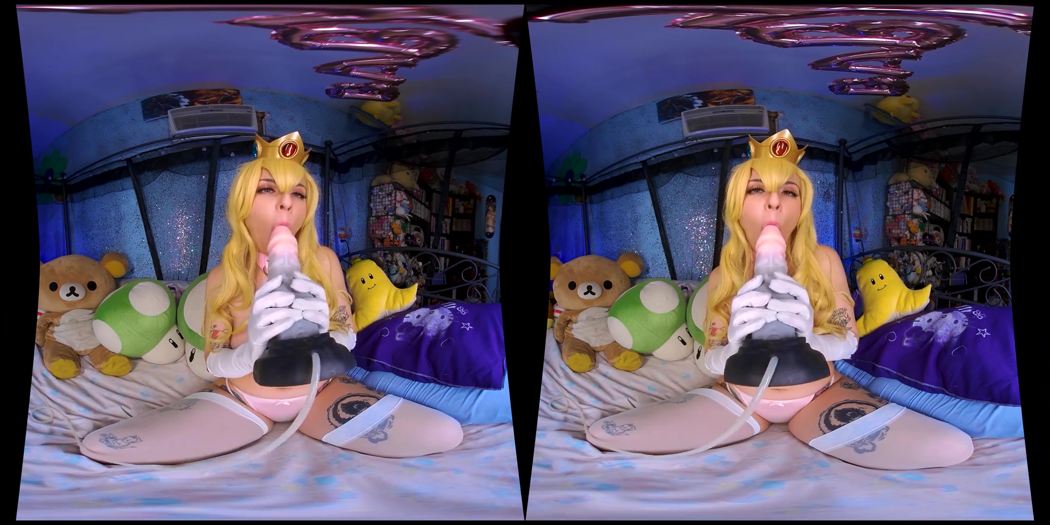Princess Peach's Royal Cream; Video Game Cosplay Solo
