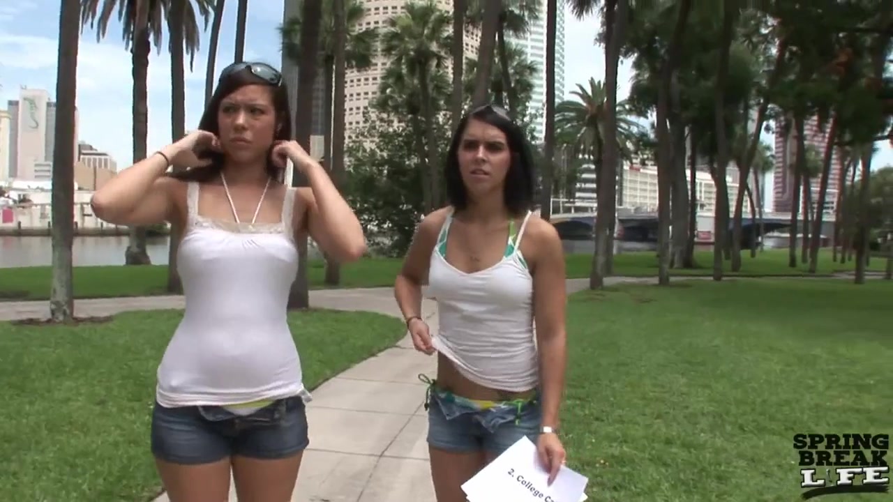 2 Hot Tampa Girls Naked Scavenger Hunt Nude in Public - SpringbreakLife