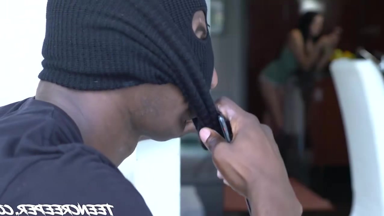 black teen creeper got two cuties