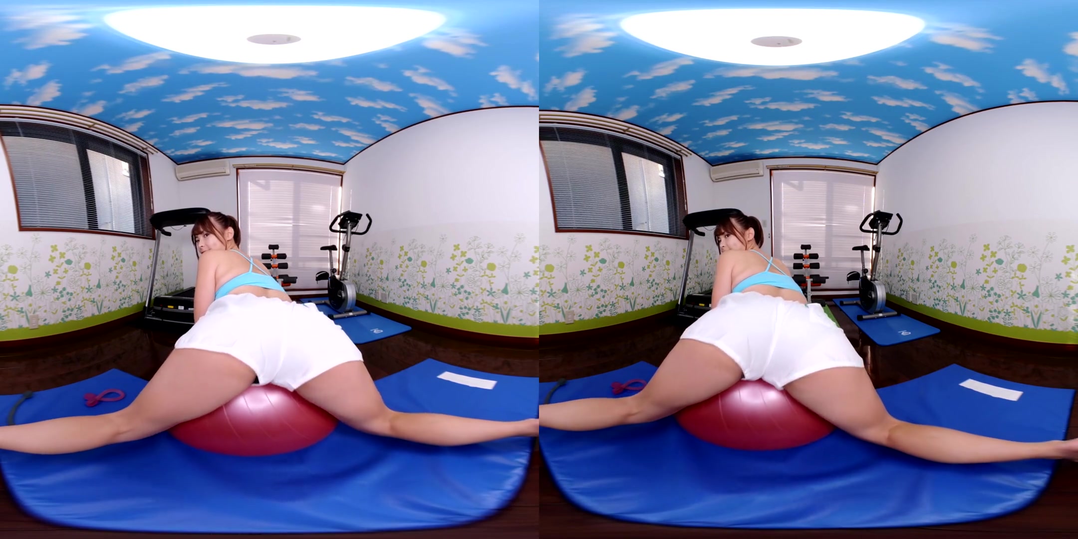 Virtual Dive: A Close-Up Lesson Touching You - Asian Workout Bikini