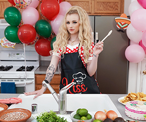 Cooking with Paris - Mylf Wood
