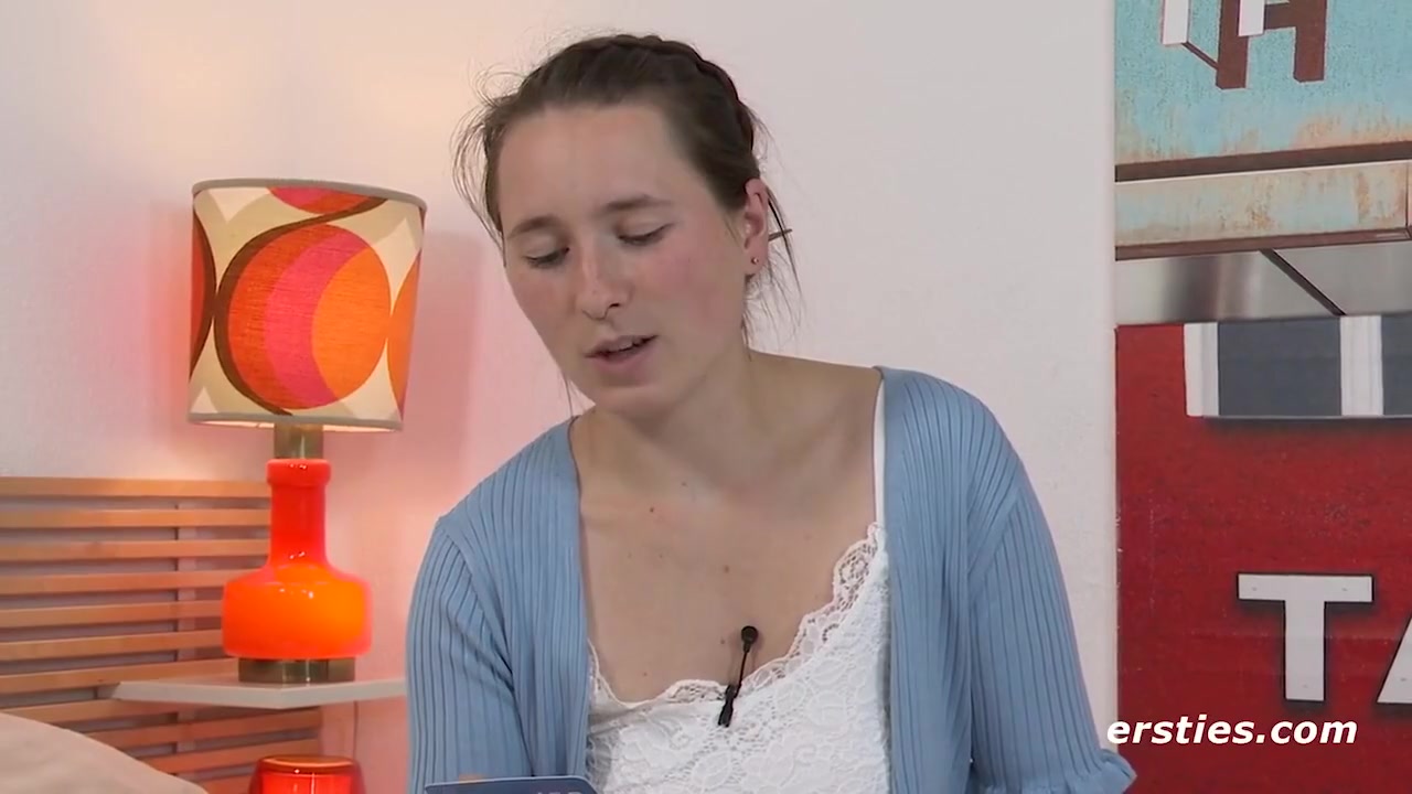 Ein Glasdildo Fur Dieses Naturliche Deutsche Madel