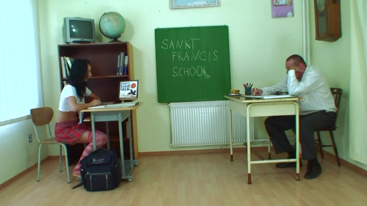 Sexy Babe Sucks Teachers Huge Cock Before Getting A Hard Fuck