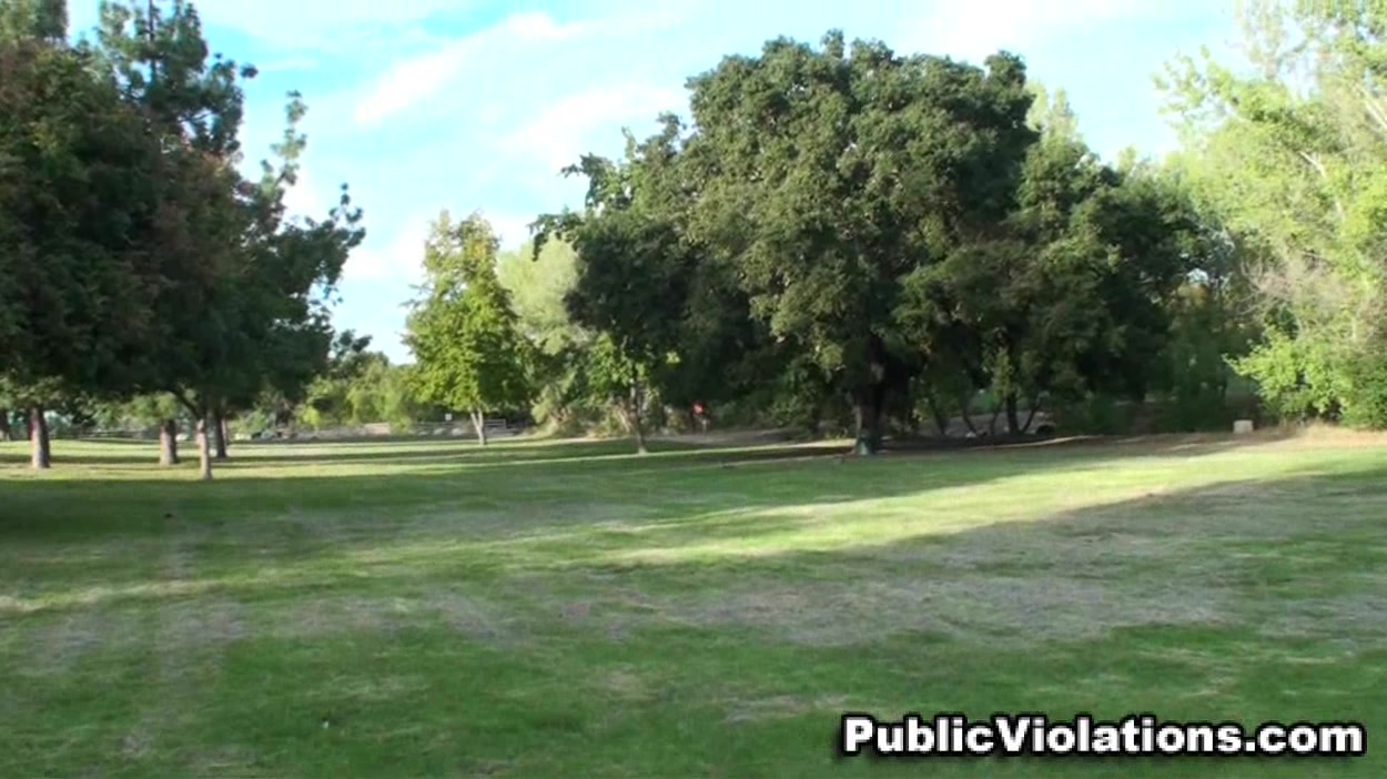 Amateur outdoor blowjob sex video with a hot bitch on her knees