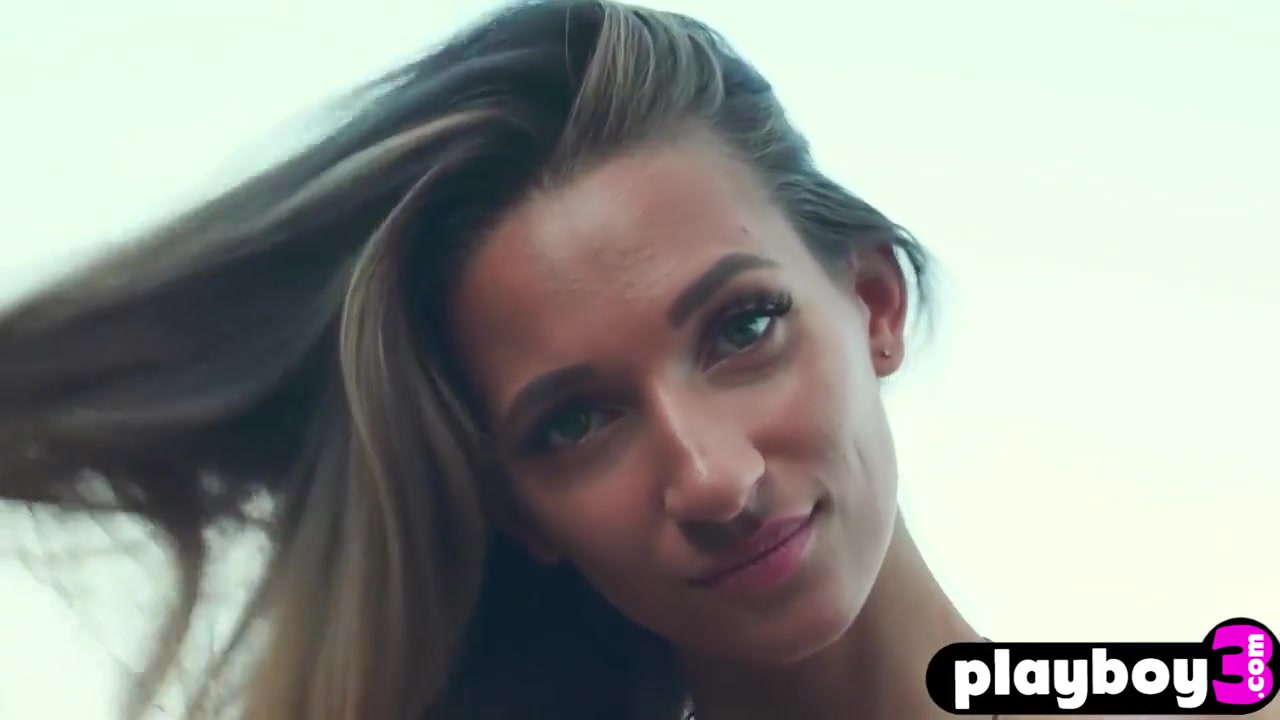 Beautiful Natural teen 18+ Babe Kenya Posed Naked And Showed Her Perfect Body