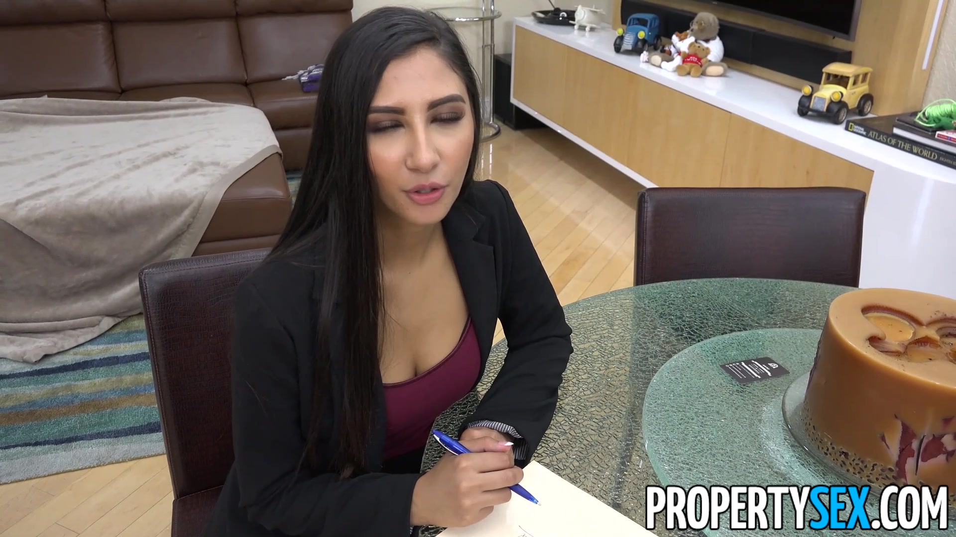 PropertySex Agent Gianna Dior Cheats on Boyfriend