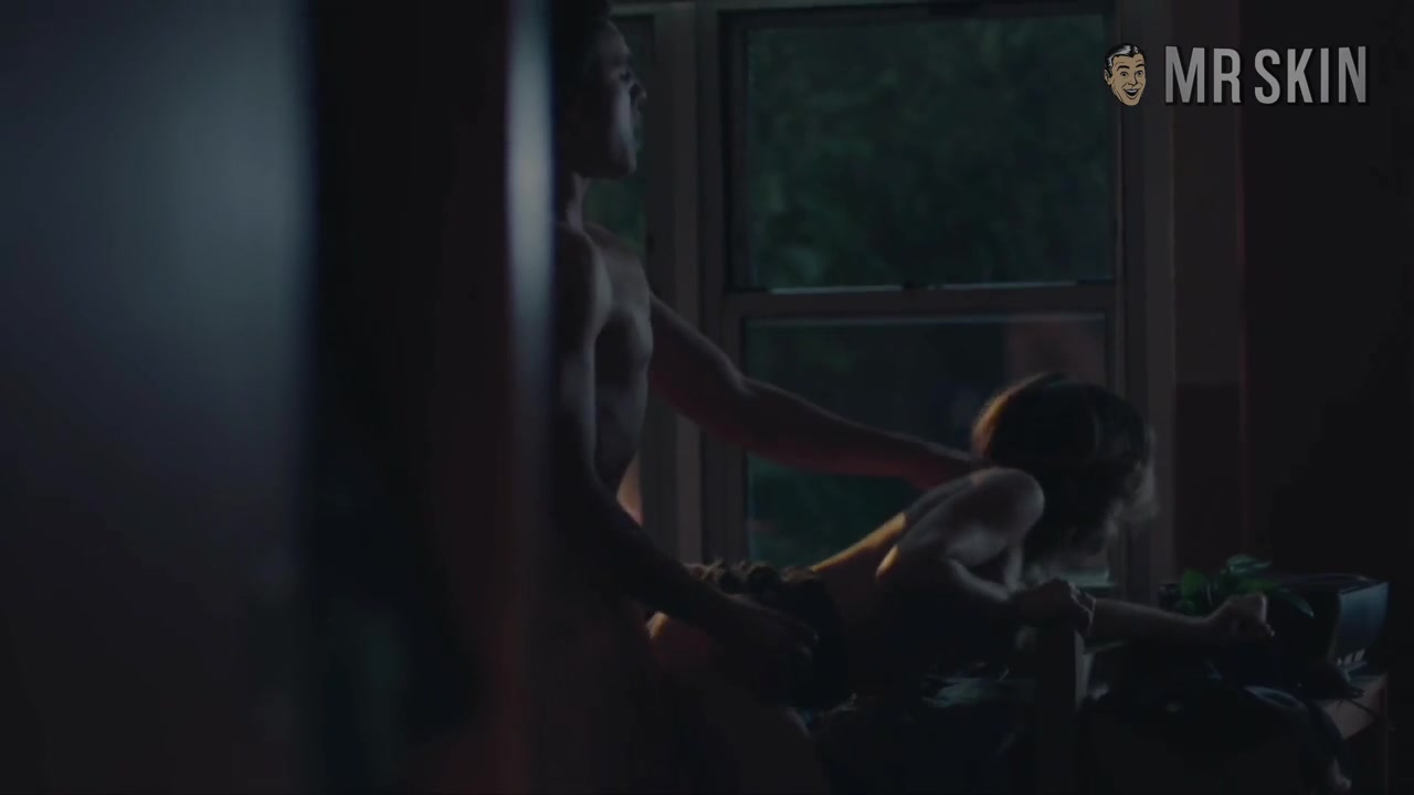 Hahn's New Full Frontal, Unbelievable Nudity On Hache, And More - Mr.Skin