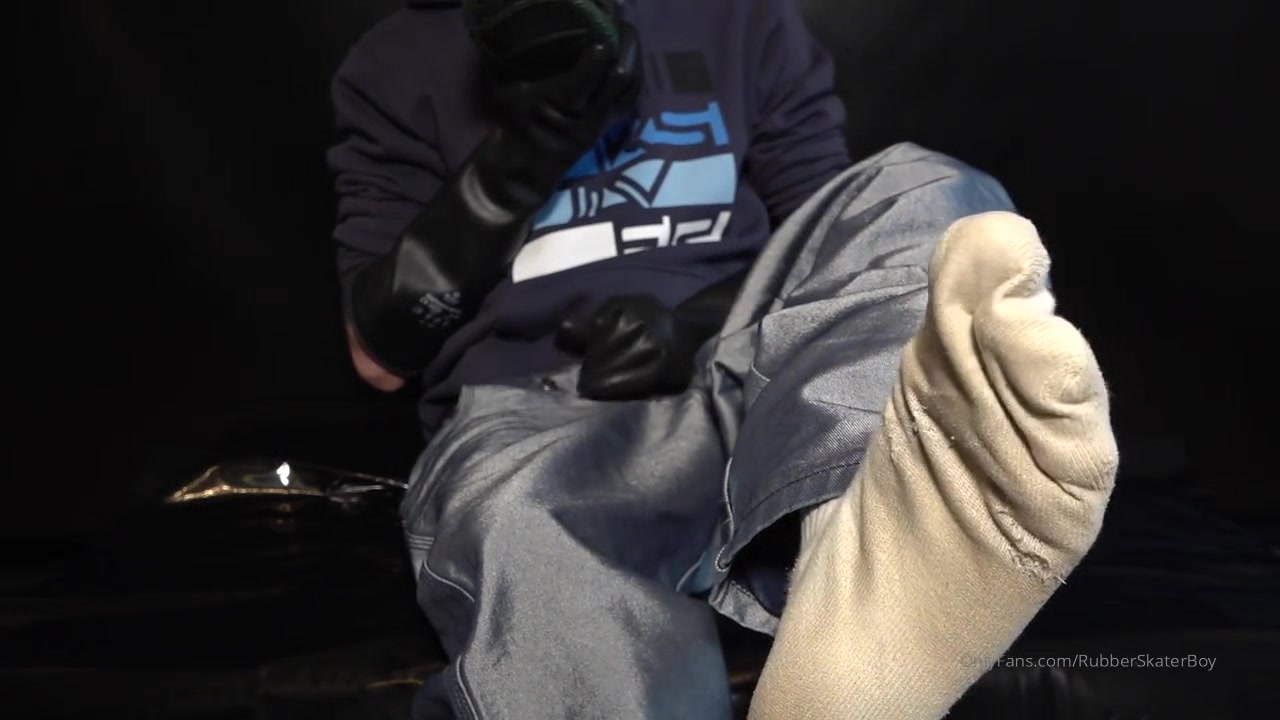Germany skater rubber gloves cuming sneaker