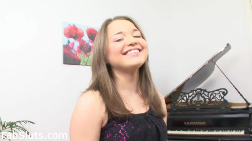 Anya - TryTeens