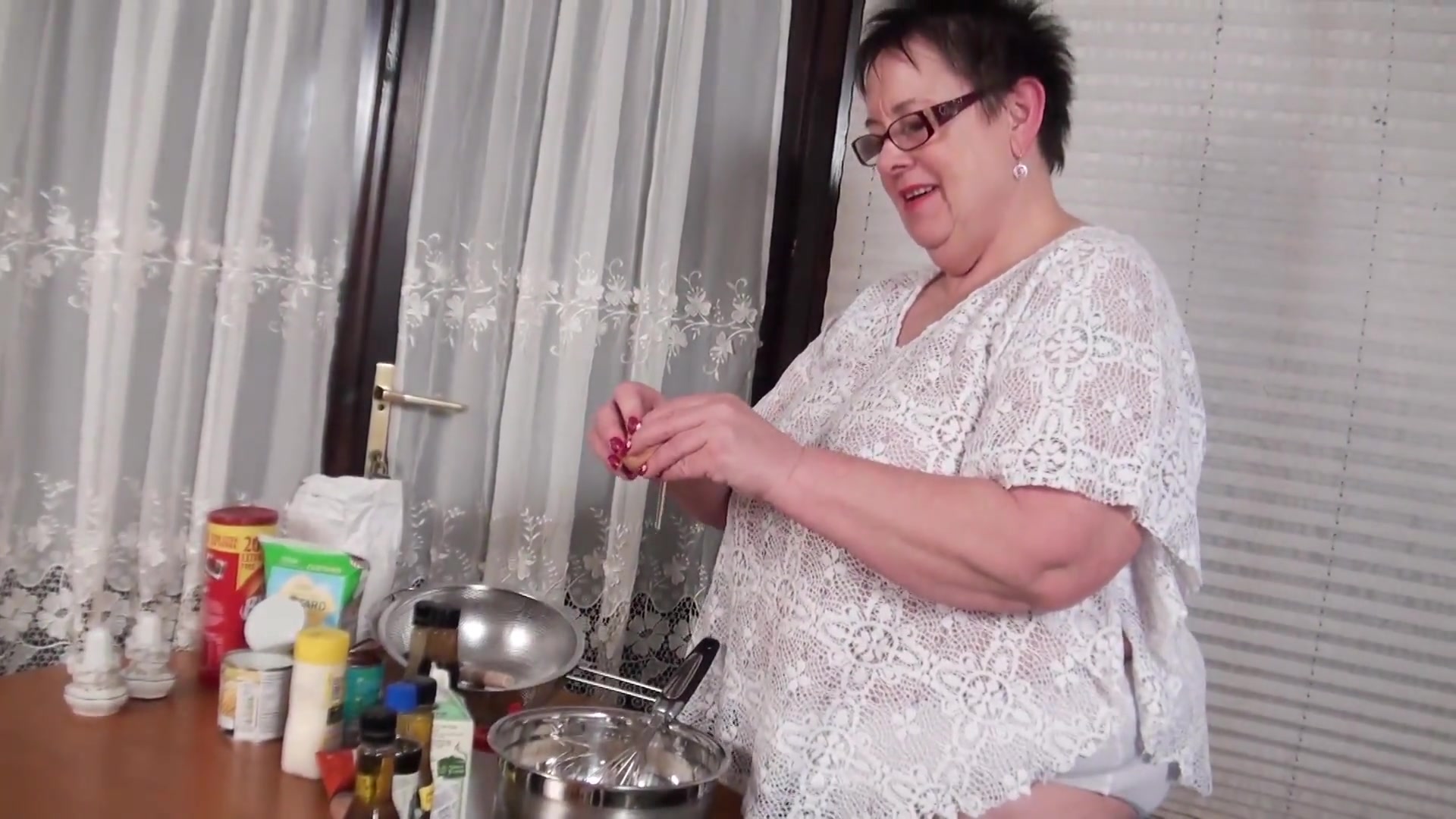 Warm Sweet Honey's Bake Off Pt1 - TacAmateurs