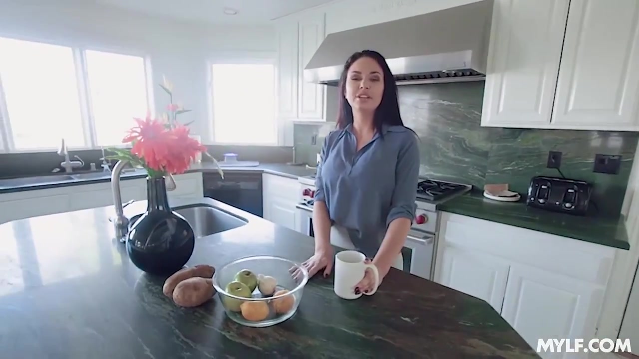 Horny Step mom Hardcore Movie - MYLF