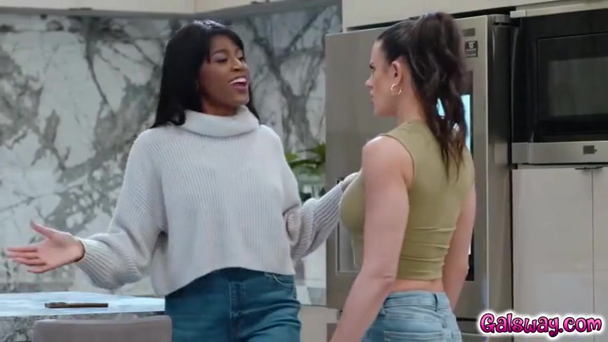 Penney Play And Nicole Kitt In Lesbian Fuck Sesh With Some Buttplug Play