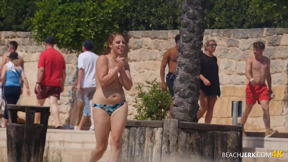Showering On The Beach - BeachJerk