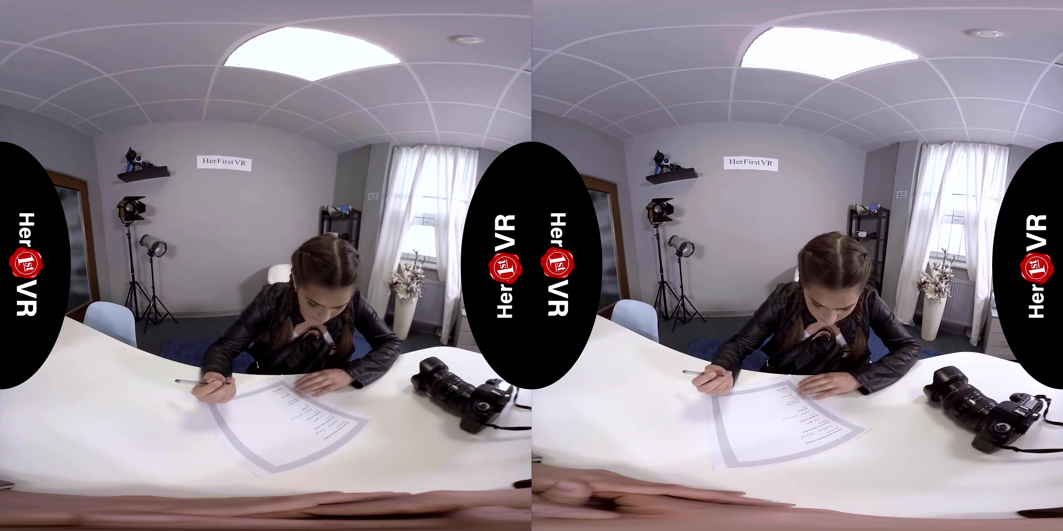 Catherine - First VR Casting - Thick Solo Model Fingering