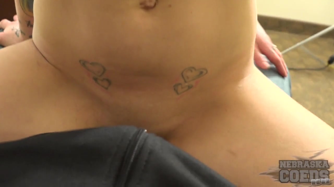 Private Hotel Strip Show With Nina In Des Moines Iowa Hotel - NebraskaCoeds