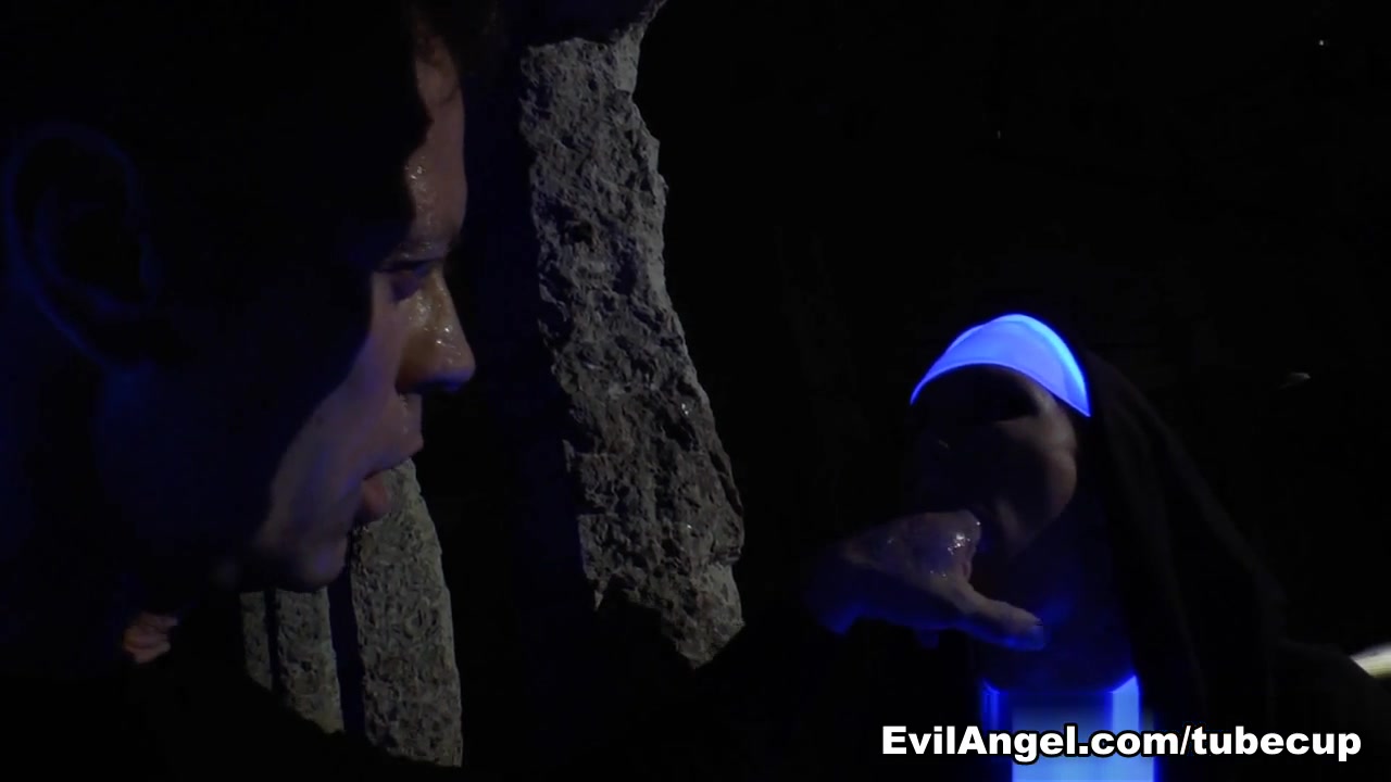 Lea Lexis,Roxy Raye,Chastity Lynn in Voracious 2 ep18 - I Am Foul And Corrupt