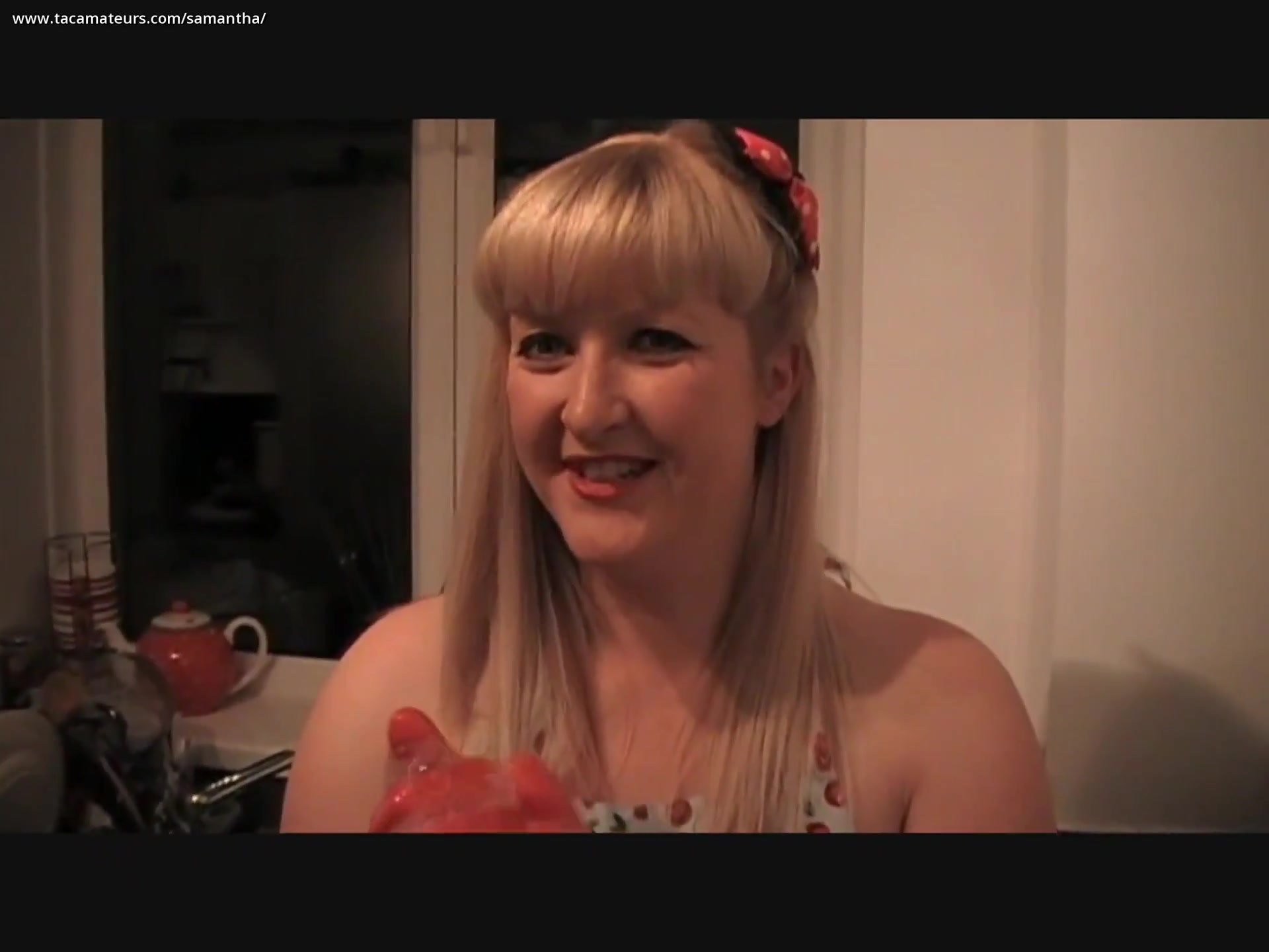 Rubber Glove Kitchen Sex Pt1 - Samantha