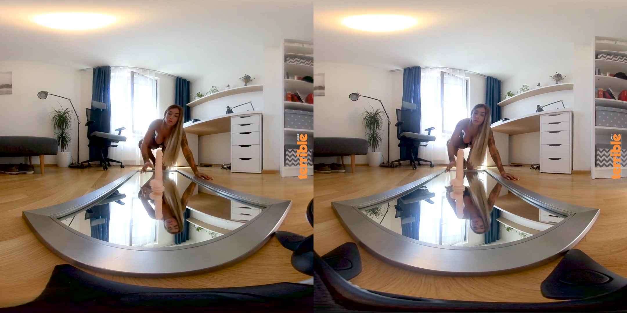 Daisy Lee in Dresscode Issues - Mirror / - perVRt