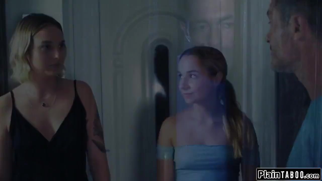 teen 18+ Is Licked Gives A Blowjob And Is Fucked By Friends