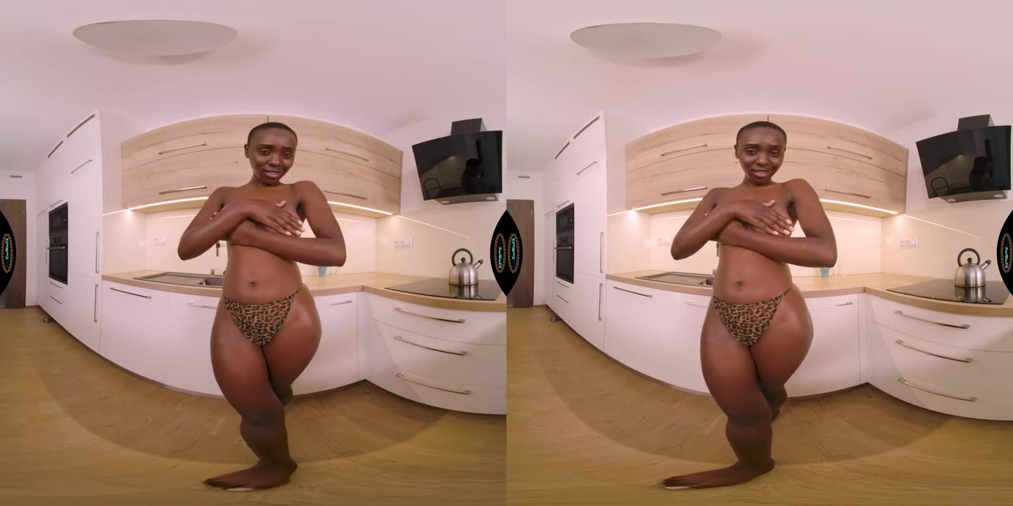 Hot Show In The Kitchen - ZaawaadiVR