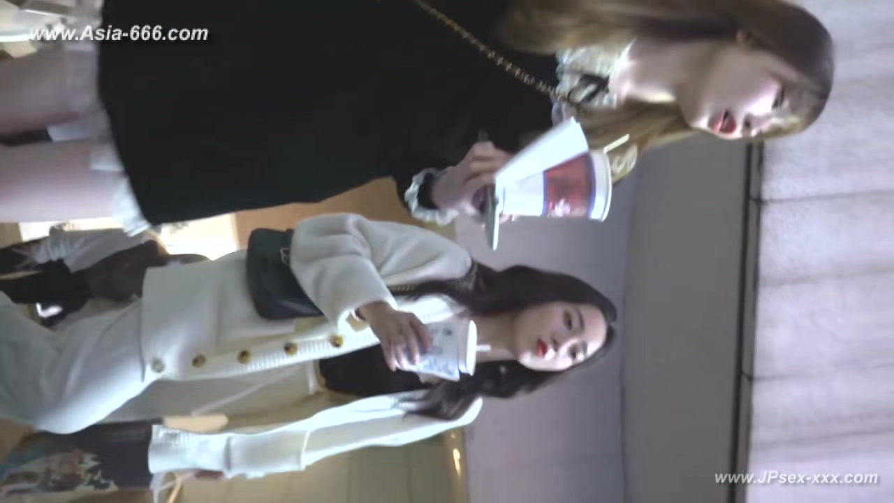 peeping chinese amateur upskirt.120