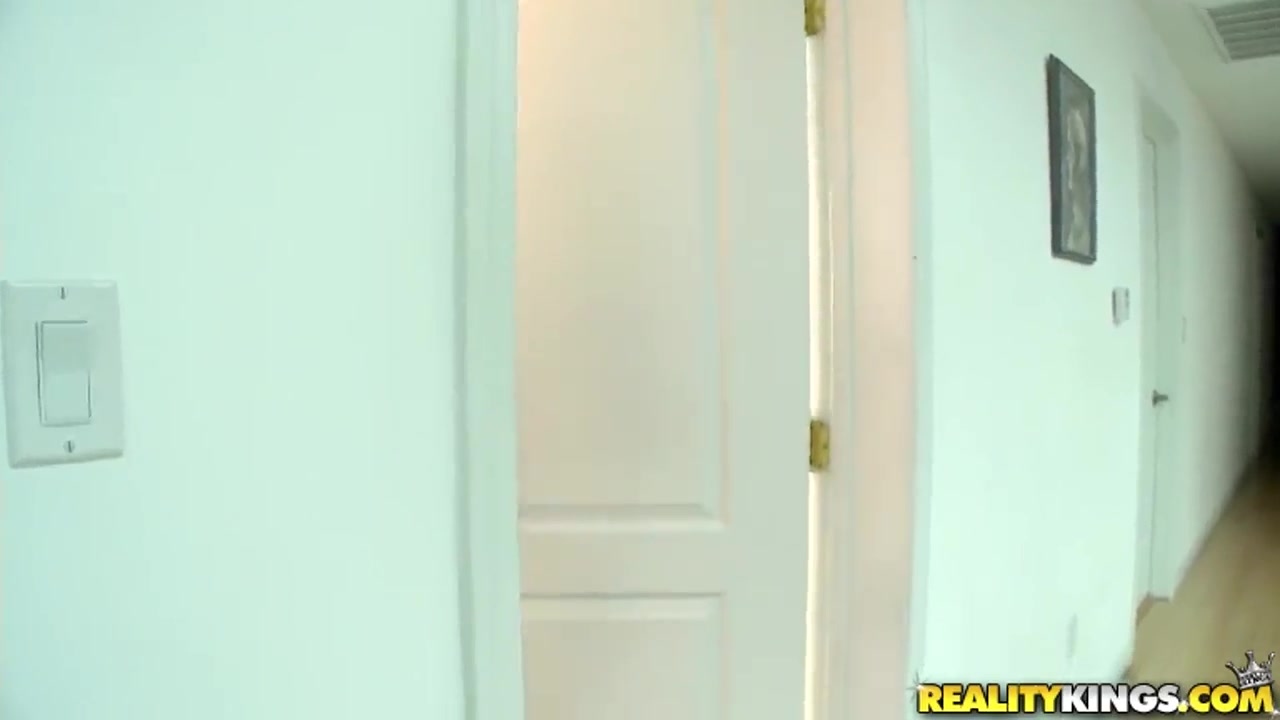 Sammie gave Karlie Montana and Riley Jensen hot pussy lickings