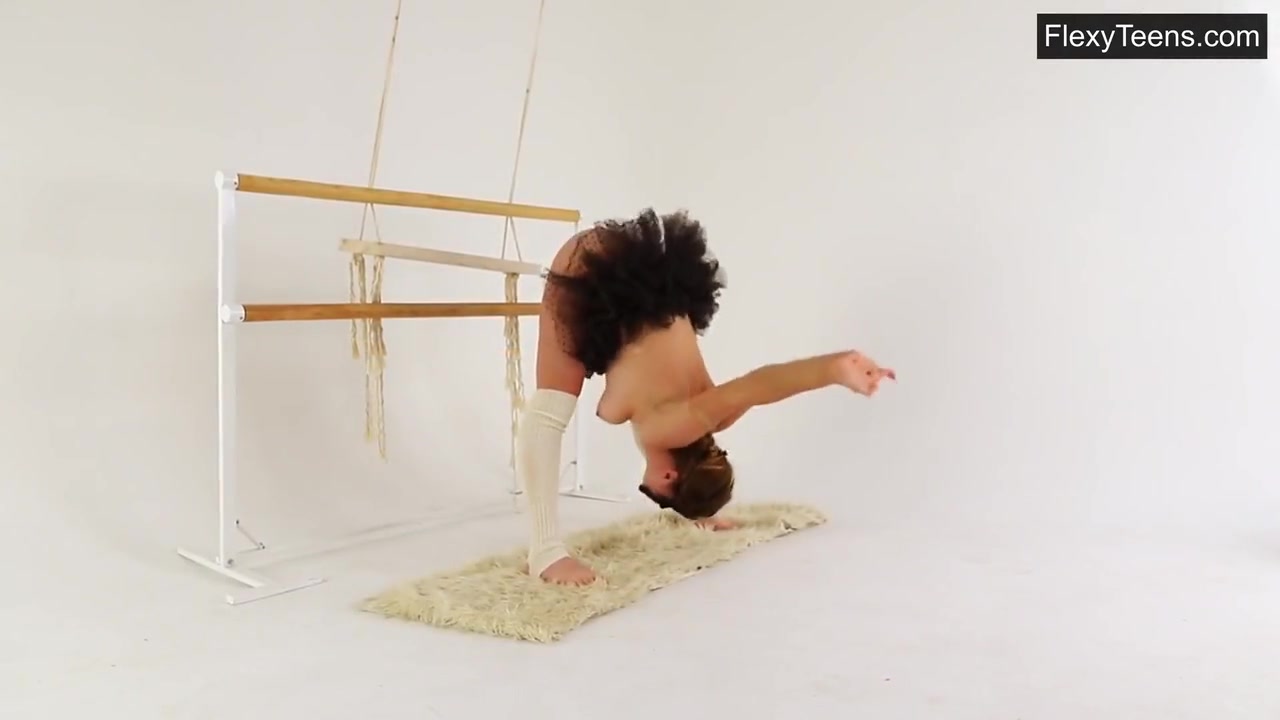 Spreading Her Legs And Wearing A Mask Myra Zavisalo