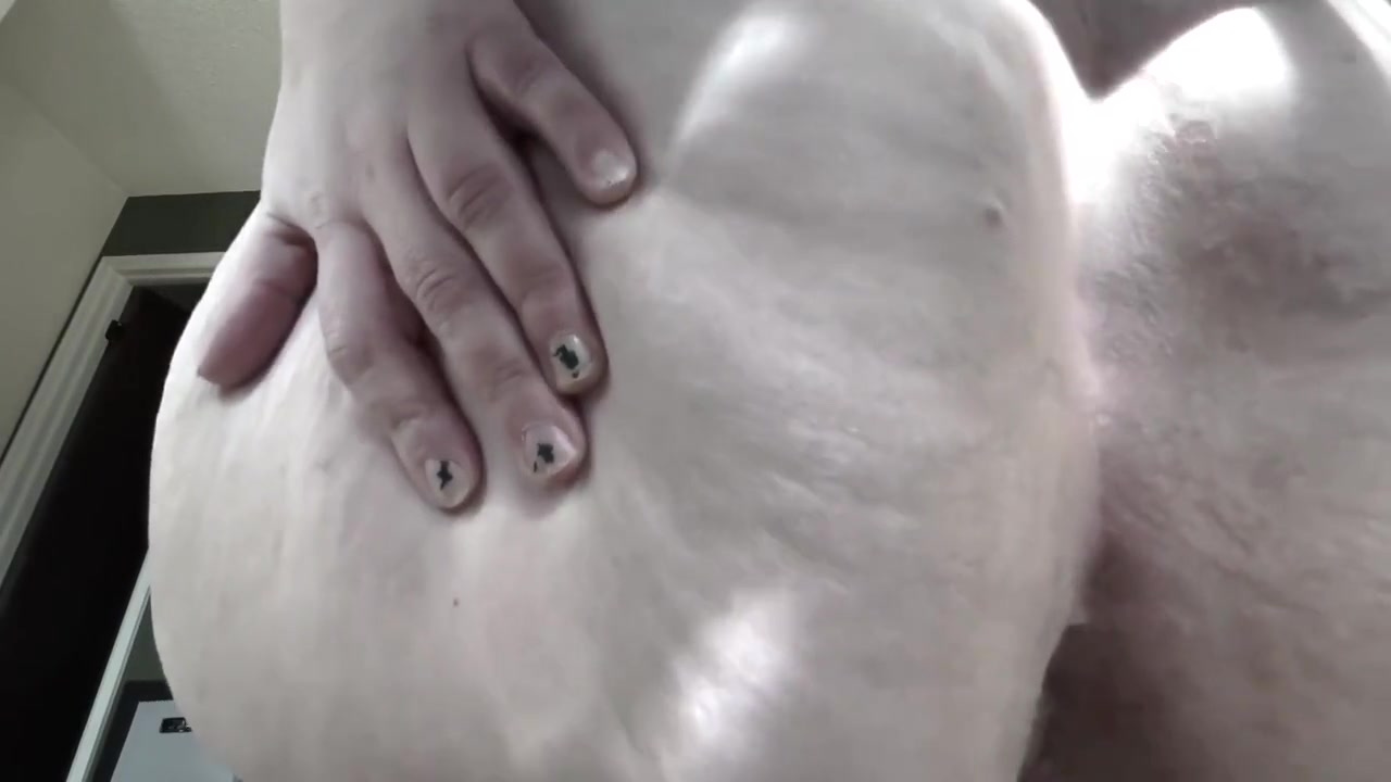 Giantess Alice Plays With You In The Air Before Swallowing You Whole And Digesting Through Her Body