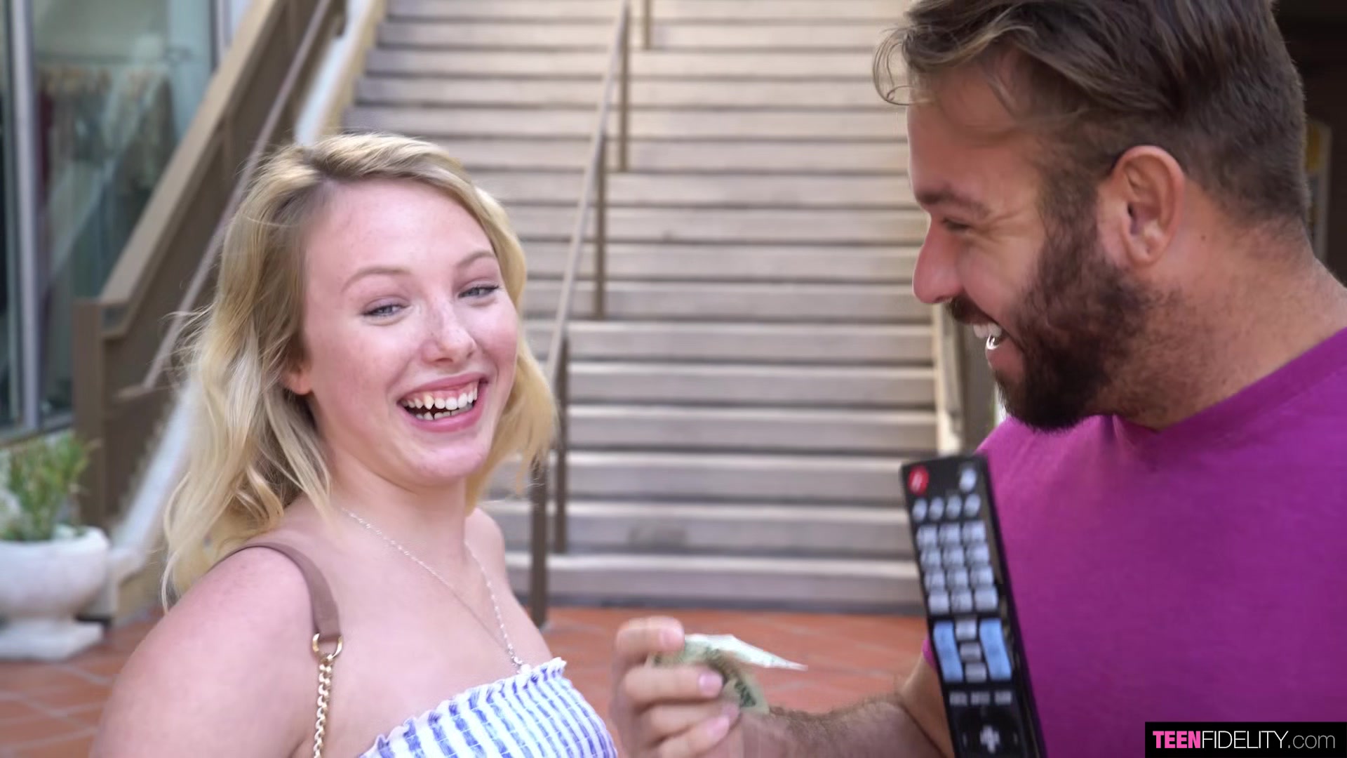 Pause Challenge - Starring: Dixie Lynn - PornFidelity