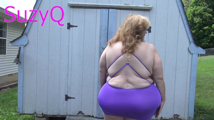 SuzieQ Huge Boobs Outside