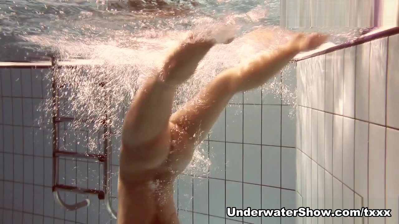 Brizgina Video - UnderwaterShow