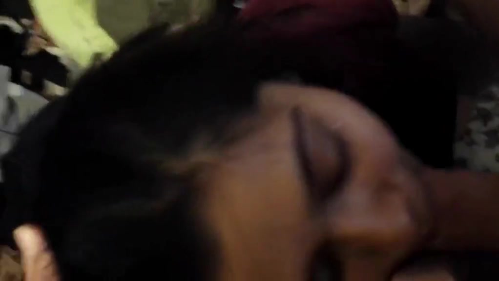 Desi girl gives the best head