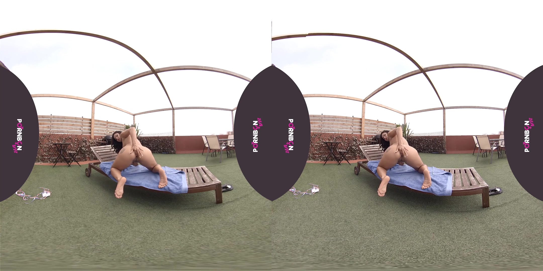 Sunny Squirt - Outdoor Amateur Solo Babe Masturbating