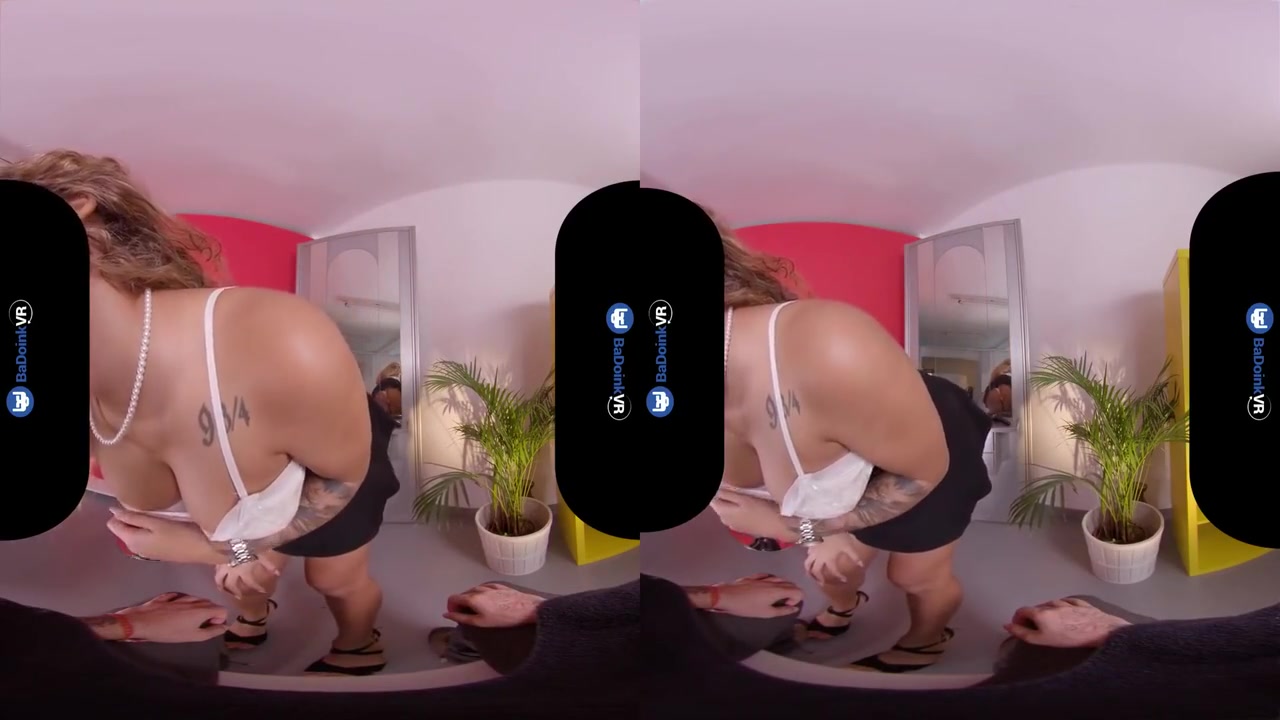 Venus Afrodita - Big Titted Latina Gives You Special Treatment