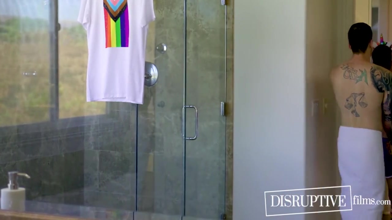 Dylan Hayes In Experienced Twink Walks Muscle Hunk Through His First Pride Fest 11 Min