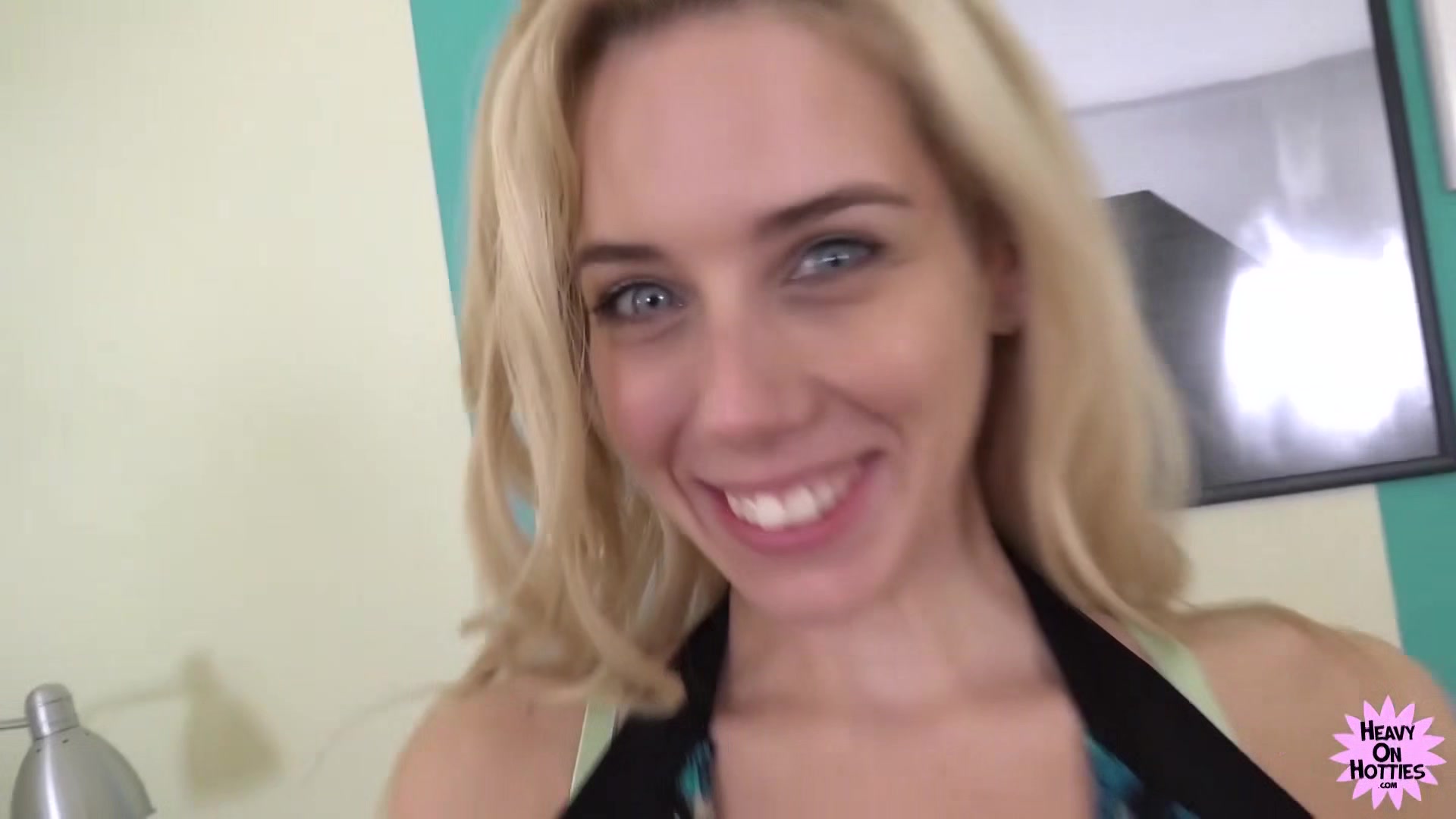 Porn Plunge With Nesty - HeavyOnHotties